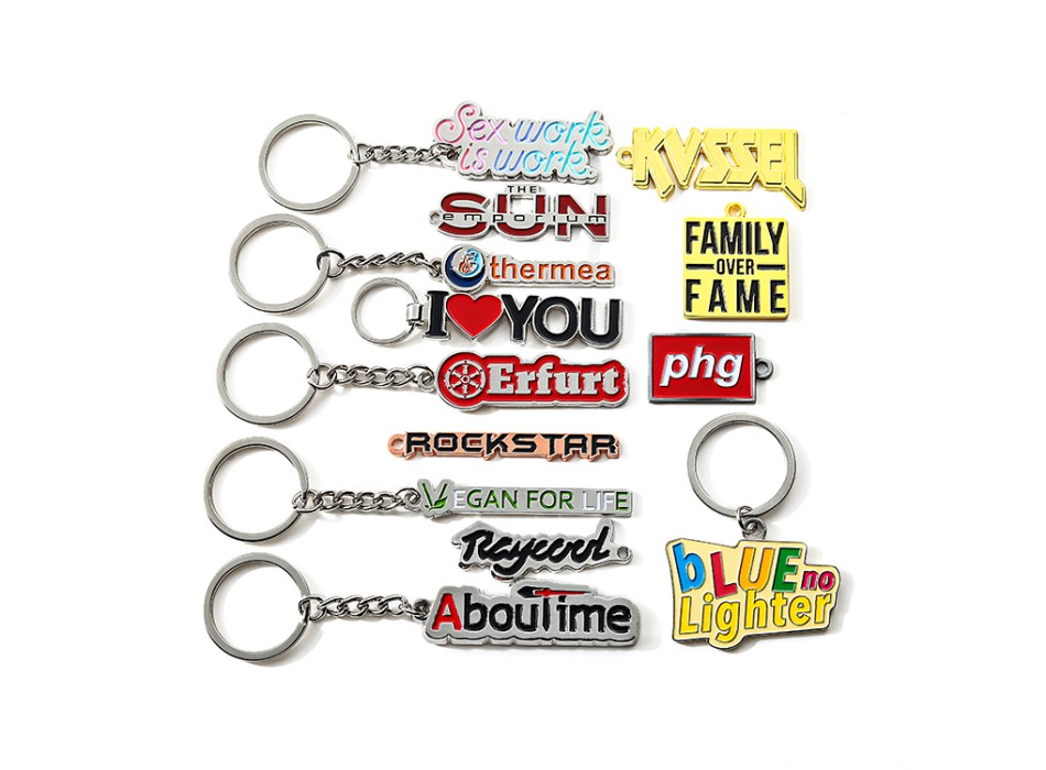 Portachiavi in metallo sagomato entro 30mm