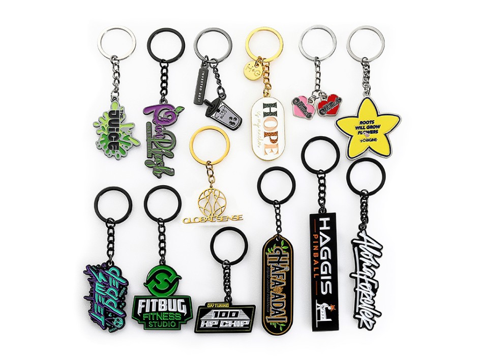 Portachiavi in metallo sagomato entro 40mm